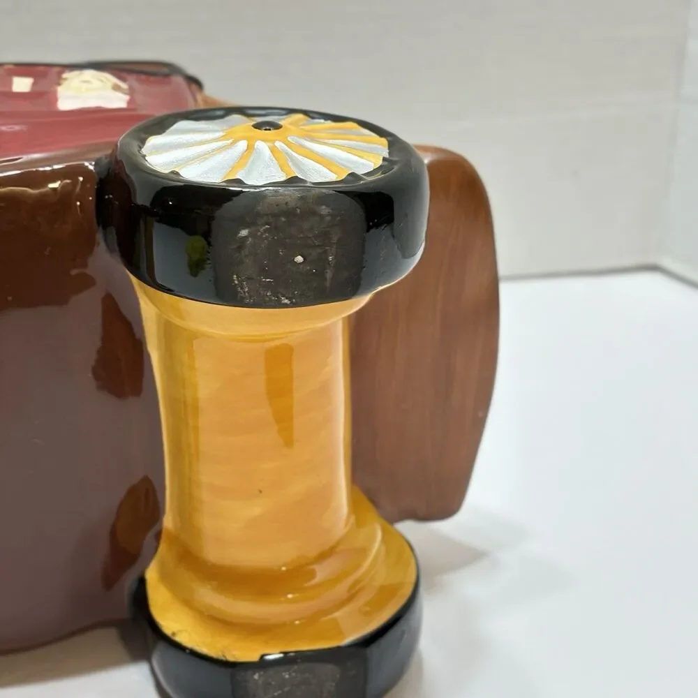 WELLS FARGO & COMPANY (U.S. MAIL) Stagecoach Ceramic COOKIE JAR (2011) READ